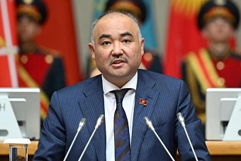 председатель кыргызского парламента добровольно ушел в отставку 