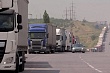 несколько сотен большегрузов застряли на казахстанско-узбекской границе
