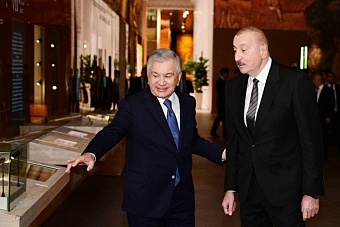 «Китай строит у нас дороги, Россия — нефтепроводы, а Азербайджан? Присылает телеграммы с поздравлениями»