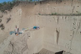 «стоянка рахат»: археологи обнаружили предметы быта первых жителей северного тянь-шаня