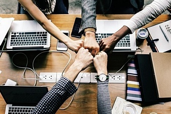 опрос: президенты кыргызстана и казахстана стали лидерами народного доверия