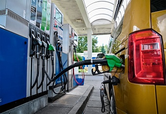 Власти Казахстана ввели запрет на вывоз бензина и дизельного топлива автомобильным и железнодорожным транспортом