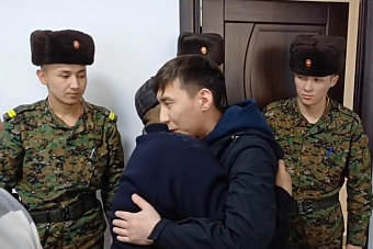 «справедливость восторжествовала»: участника сво из кыргызстана освободили из-под стражи в зале суда в бишкеке