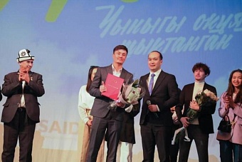 «Доживем до понедельника»: как сериал «Агай» ломает образование в Киргизии