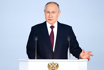 «Принято решение продлить скоростную автомагистраль «Москва – Казань» до Екатеринбурга, а в перспективе - до Иркутска и Владивостока, с выходом в Казахстан, Монголию и Китай»