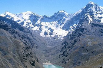 ТАСС: В Таджикистане в горах спасают альпинистов из Белоруссии и Великобритании