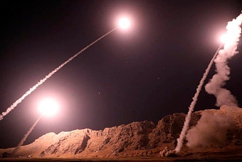 сми: иран бомбит американскую военную базу и консульство в иракском эрбиле