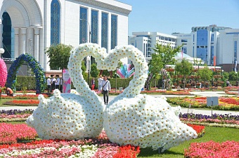 от +24 до +41 ожидается в центральной азии в среду, 13 августа 2025 года