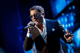 Как Украина пытается управлять культурной политикой Узбекистана