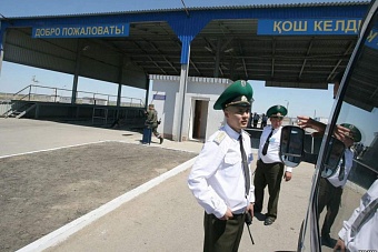 «Деньги перевозчика решают все»: власти Казахстана хотят изменить правила  пересечения границы для грузового автотранспорта