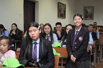 начало нового 2026/27 учебного года перенесли в кыргызстане