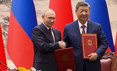 в пекине, на встрече с владимиром путиным, председатель кнр си цзиньпин назвал российского президента «давним другом»