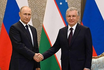 Президент России поздравил Шавката Мирзиеева с переизбранием на пост президента Узбекистана