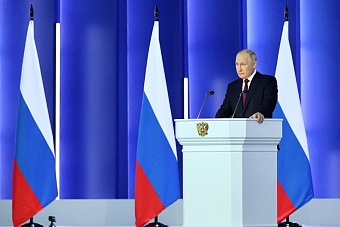 владимир путин: «народ украины стал заложником киевского режима и его западных хозяев»