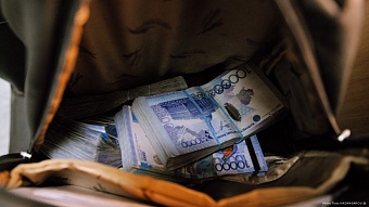 в казахстане сотрудница национального перевозчика грузов украла 82 млн тенге