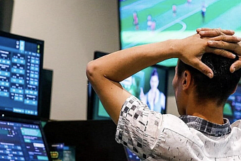 в казахстане начали борьбу с лудоманией: президент подписал закон