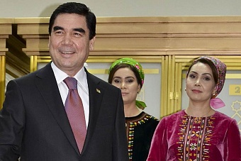 Кто в Туркменистане жаждет присвоить семье Бердымухамедовых титул «вечных шахов»?