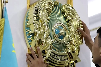 президент казахстана предложил обновить герб страны