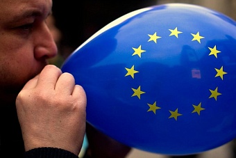 Очарованные ЕС: Жозеп Боррель – факир, министры ЦА – гадюки