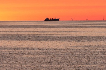 bloomberg: россия и кнр договорились с хуситами о безопасном проходе судов в красном море