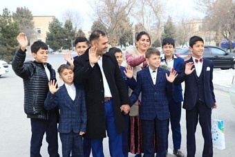 главные новости за 25 марта 2024: счастливые жители узбекистана и награда для героя, чьи родители родом из кыргызстана