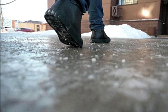 лавины, гололед и метель: штормовое предупреждение вновь объявлено в казахстане