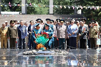 вечный огонь в парке имени 28 гвардейцев-панфиловцев в алматы подключили к природному газу