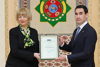 генсек обсе хельга шмидт пообещала туркменистану помочь обеспечить гендерное равенство