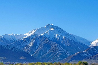 российских альпинистов спасли в горах таджикистана