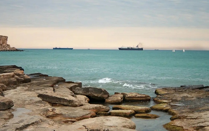 угрозу полного осушения каспия при атаке на нефтяные объекты прокомментировали власти казахстана