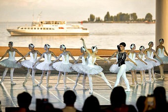 Легендарный балет «Лебединое озеро» с видами на озеро покажут для отдыхающих на Иссык-Куле