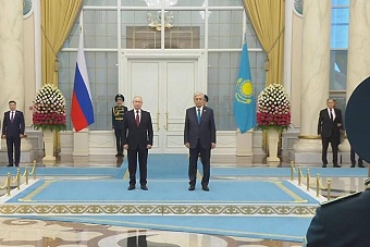 президент россии владимир путин прибыл с официальным визитом в астану