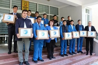 русский дом передал более 750 учебников школьникам таджикистана