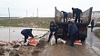 500 военнослужащих уехали на запад казахстана для борьбы с паводками