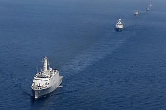 в туркменистане спасли 14 человек с терпящего бедствие иранского судна