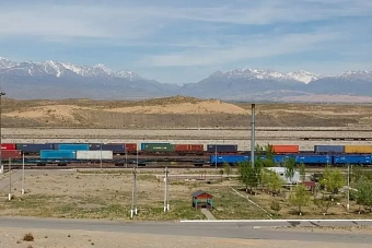 казахстан и китай удвоят пропускную способность грузовых поездов в 2025 году