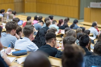 Гражданам Туркменистана упростили получение виз для обучения в России