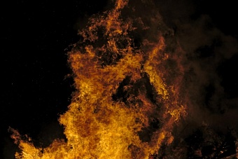 После взрыва автоцистерны в Мангистауской области Казахстана умер один из пострадавших