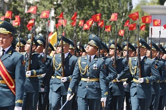 Как в Бишкеке отметят 80-летие Великой Победы 8–9 мая 2025 года: военный парад, шествие «Бессмертного полка», концерт российских артистов (программа)