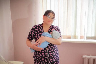 в казахстане родился богатырь весом 5 кг 55 граммов