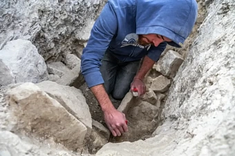 международная археологическая экспедиция обнаружила древние артефакты кыргызской культуры на алтае