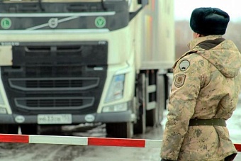 скопления автомобилей образовались на границах казахстана с рф, узбекистаном и кыргызстаном