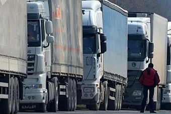 Стало известно, какое КПП на границе Казахстана с РФ следует избегать: гигантский затор образовался перед пунктом пропуска «Сырым»