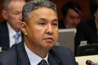 Председатель Демократической партии «Ак жол» Азат Перуашев: «Если вы являетесь хозяином каких-то ресурсов, а кто-то использует, отдавая вам только 2%, – это грабеж»