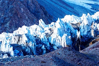 Ледники под защитой: в Таджикистане запретили размещать опасные производства и склады в зоне ледников