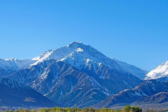 президент россии поручил договориться с казахстаном по туризму на приграничной горе белуха