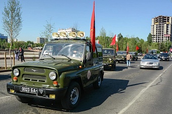 в бишкеке проходит автопробег в честь дня победы