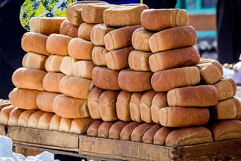 3000 сумов: в ташкенте резко повысилась стоимость хлеба