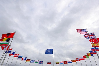 Карты, деньги, два ствола: американское шулерство в санкционной игре с Кыргызстаном 