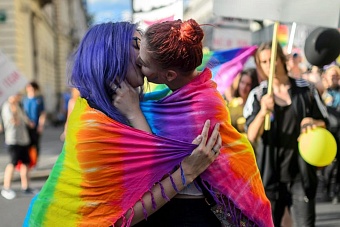 Было «ЖЕТИ – АТА», стало «ЖЕТИ – ЭНЕ»: кто стоит за матчеством в Кыргызстане